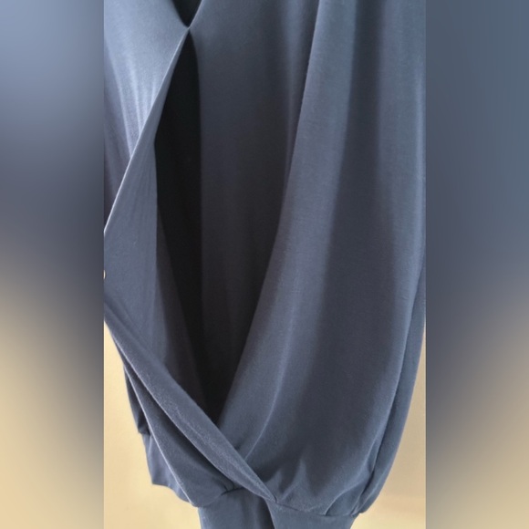 Philosophy: Women's Blouse- Size Large (94% Modal 65% Spandex) - Picture 7 of 9